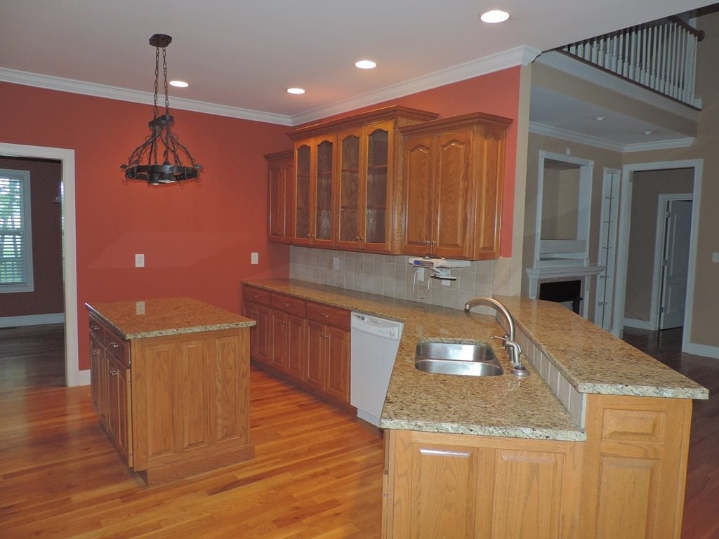 683 Matlock Road Bowling Green, KY 42104 - Photo 5 of 35 Gallery Image 5