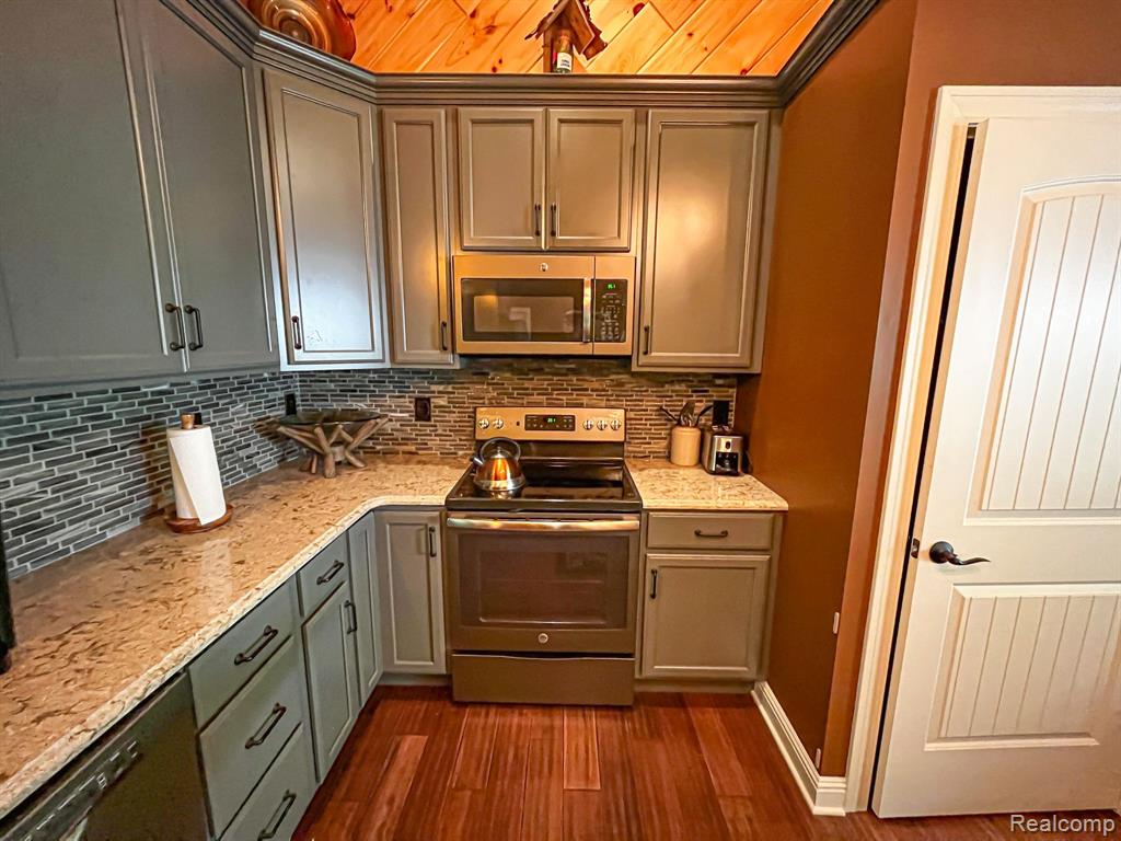 2580 Long Lake Road Lapeer, MI 48446 - Photo 42 of 79 Gallery Image 42