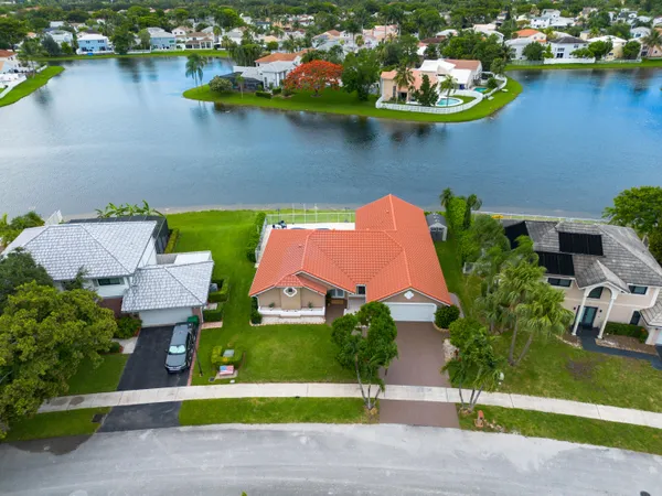 $913,900 | 14211 Appalachian Trail, Davie, FL 33325
