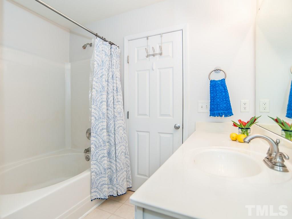 8217 City Loft Court Raleigh, NC 27613 - Photo 12 of 17
