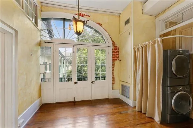 $3,500 | 824 Royal Street, Unit G, New Orleans, LA 70116