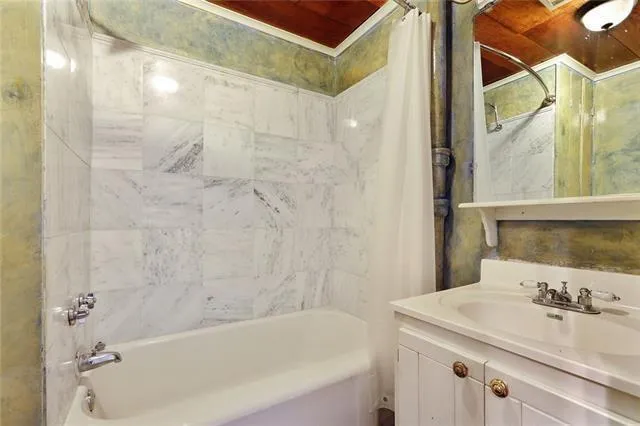 $3,500 | 824 Royal Street, Unit G, New Orleans, LA 70116