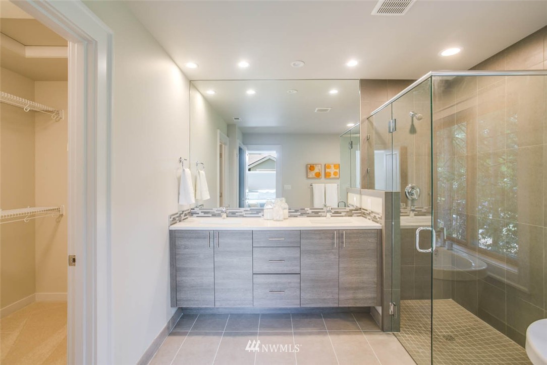 716 Pierce Avenue Northeast Renton, WA 98056 - Photo 13 of 21 Gallery Image 13