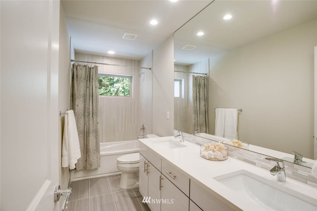 716 Pierce Avenue Northeast Renton, WA 98056 - Photo 16 of 21 Gallery Image 16