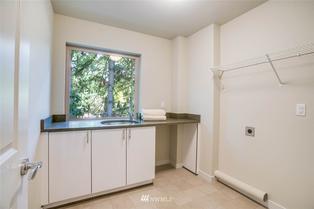 716 Pierce Avenue Northeast Renton, WA 98056 - Photo 18 of 21 Gallery Image 18