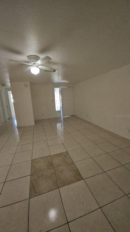 4208 8th St Court East Bradenton, FL 34208 - Photo 14 of 33 a view of a livingroom with a tiles