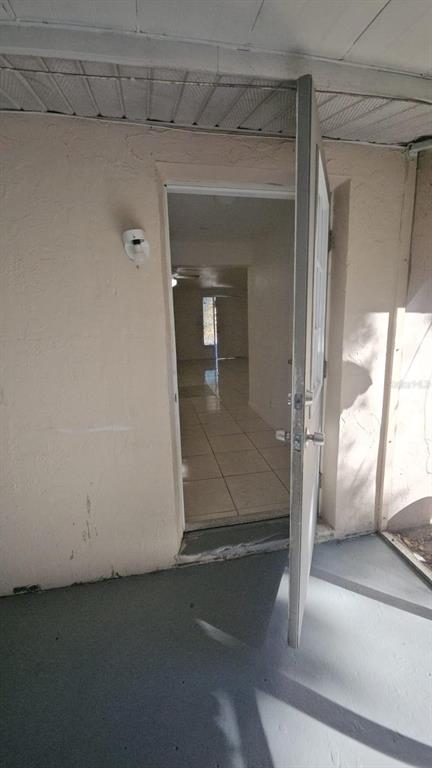 4208 8th St Court East Bradenton, FL 34208 - Photo 33 of 33 a view of a garage