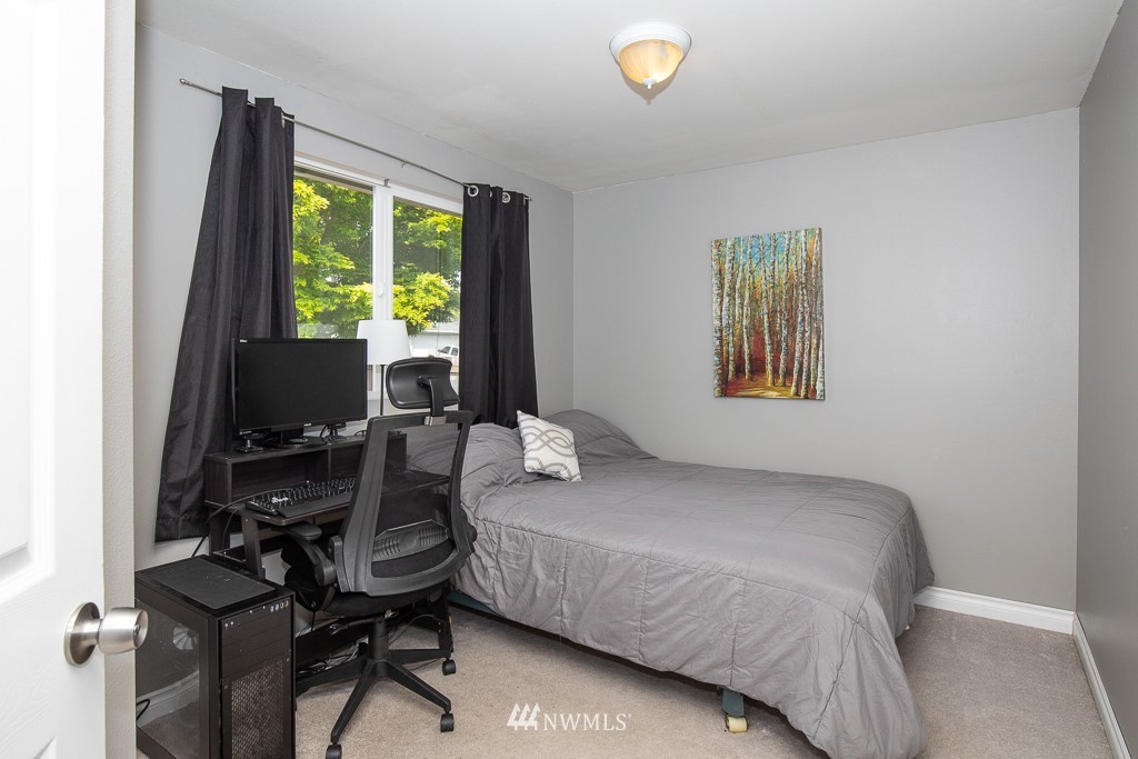 1119 Merea Lane Sultan, WA 98294 - Photo 12 of 20 a bedroom with a bed and a desk
