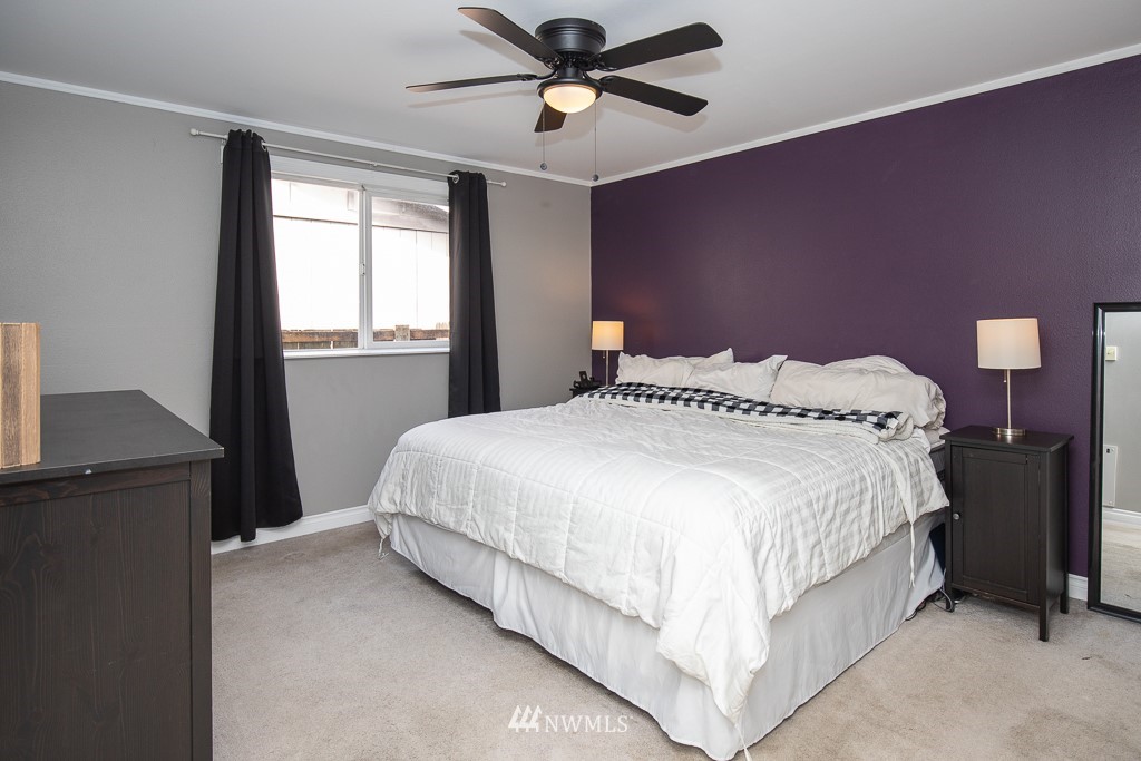 1119 Merea Lane Sultan, WA 98294 - Photo 9 of 20 a bedroom with a bed and window