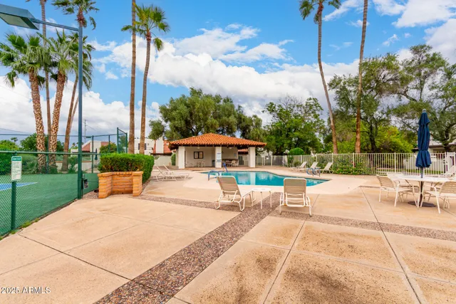 $665,000 | 11615 North 40th Way, Phoenix, AZ 85028