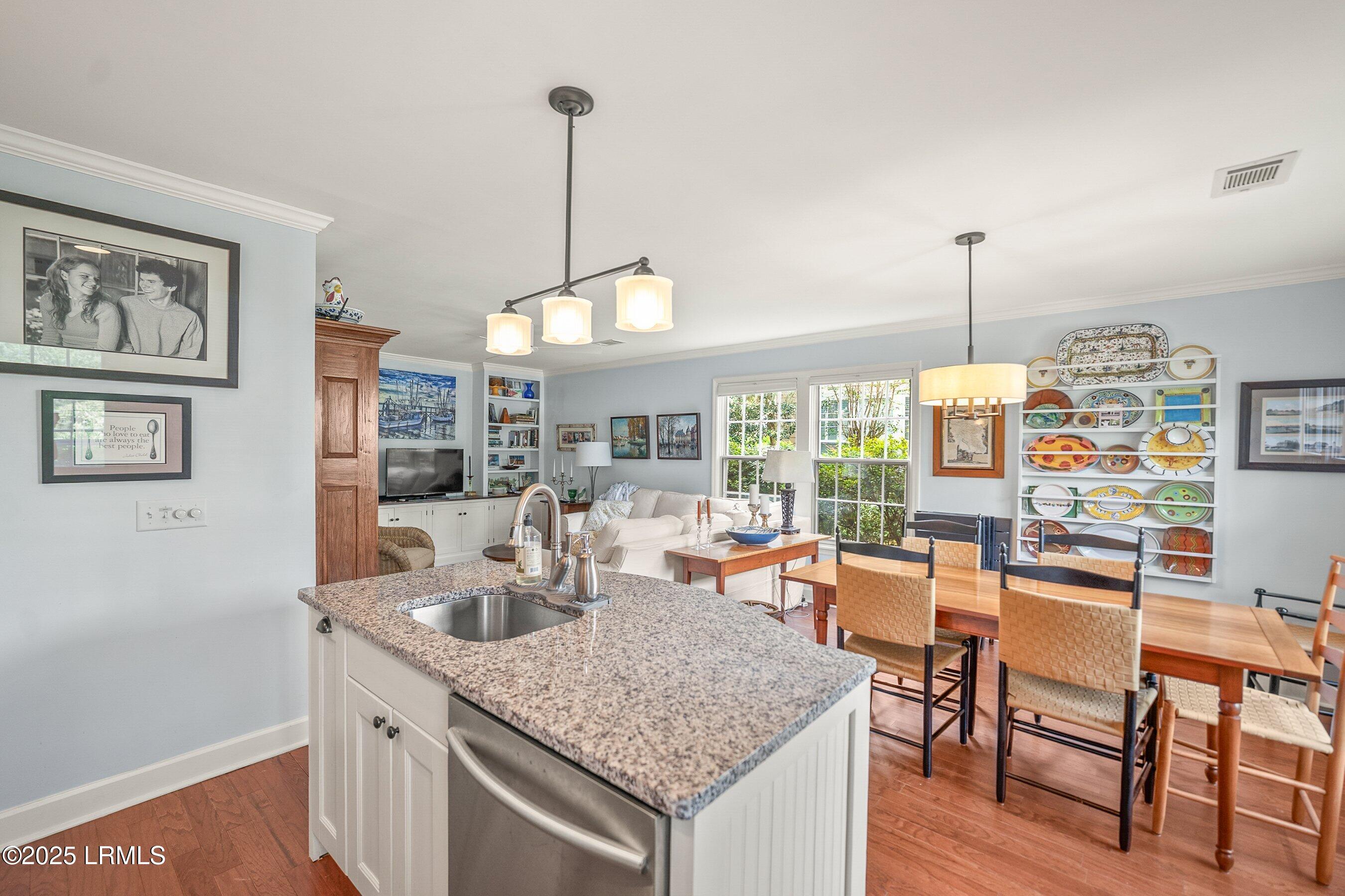 1304 Barnwell Bluff Beaufort, SC 29902 - Photo 17 of 58 Kitchen+Dining