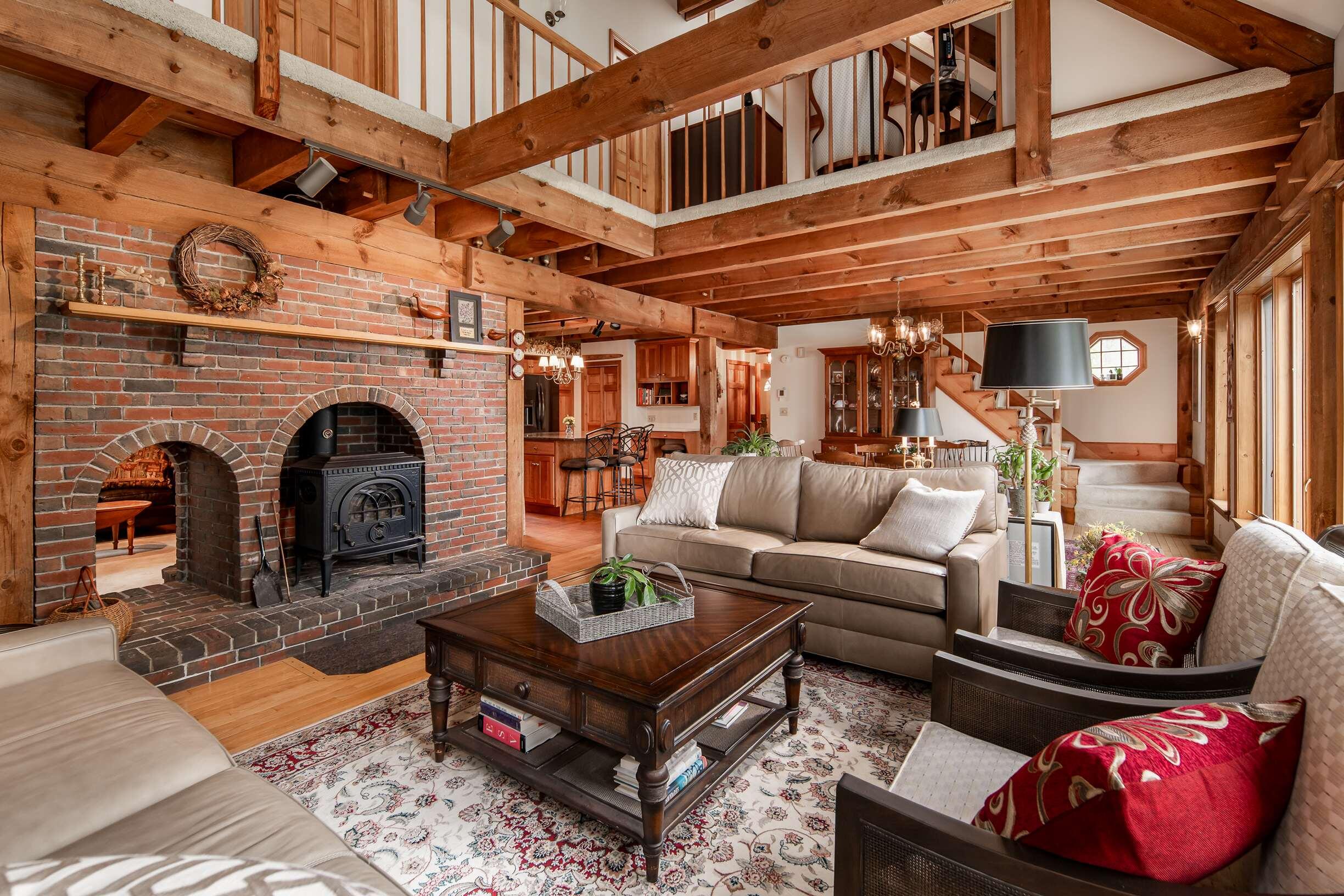 41 Brixham Road York, ME 03909 - Photo 15 of 38 Living Room