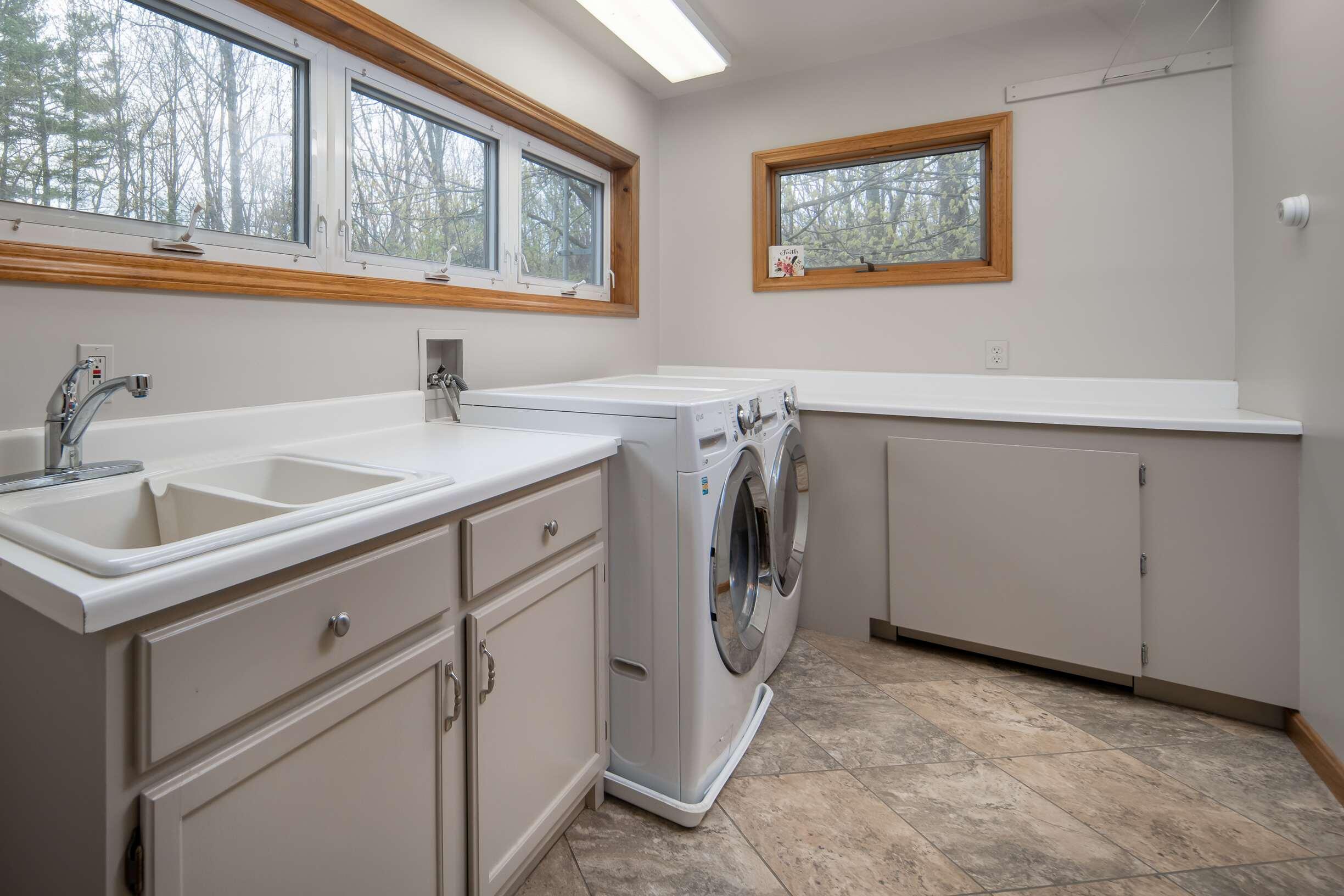 41 Brixham Road York, ME 03909 - Photo 28 of 38 Laundry