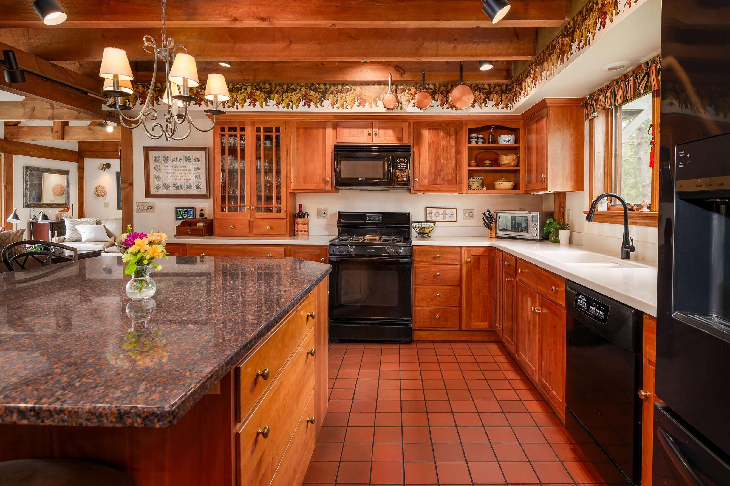 41 Brixham Road York, ME 03909 - Photo 9 of 38 Kitchen