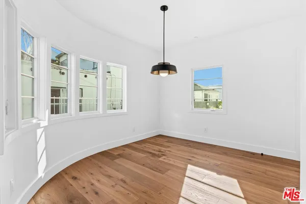 $5,200 | 1134 17th Street, Unit D, Santa Monica, CA 90403