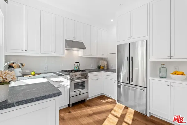 $5,200 | 1134 17th Street, Unit D, Santa Monica, CA 90403