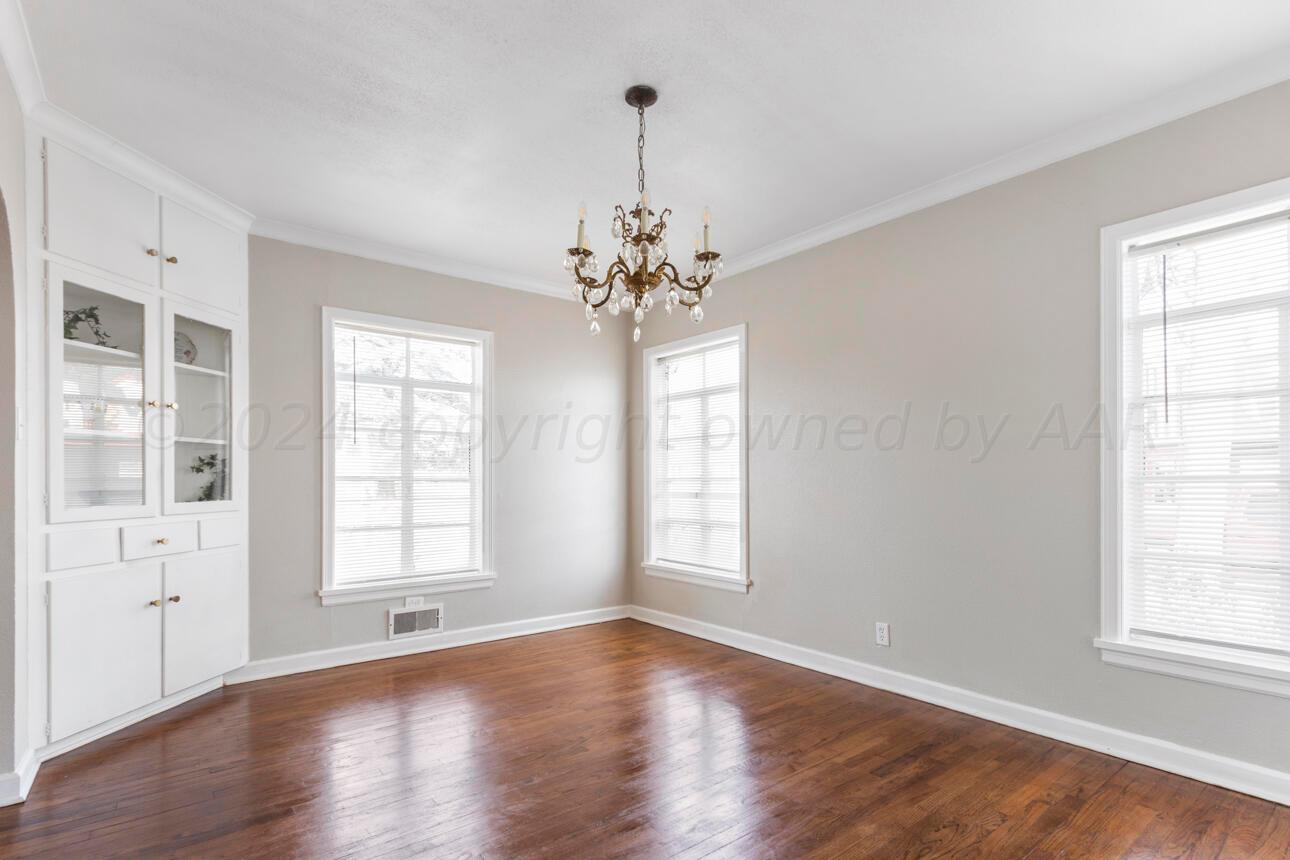 1026 Sunset Terrace Amarillo, TX 79106 - Photo 11 of 44 Dining Room