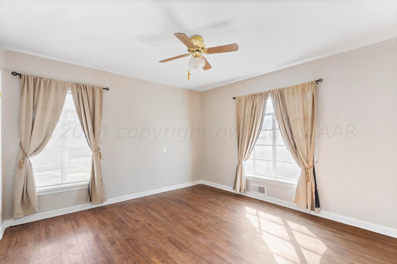 1026 Sunset Terrace Amarillo, TX 79106 - Photo 17 of 44 Downstairs Bedroom