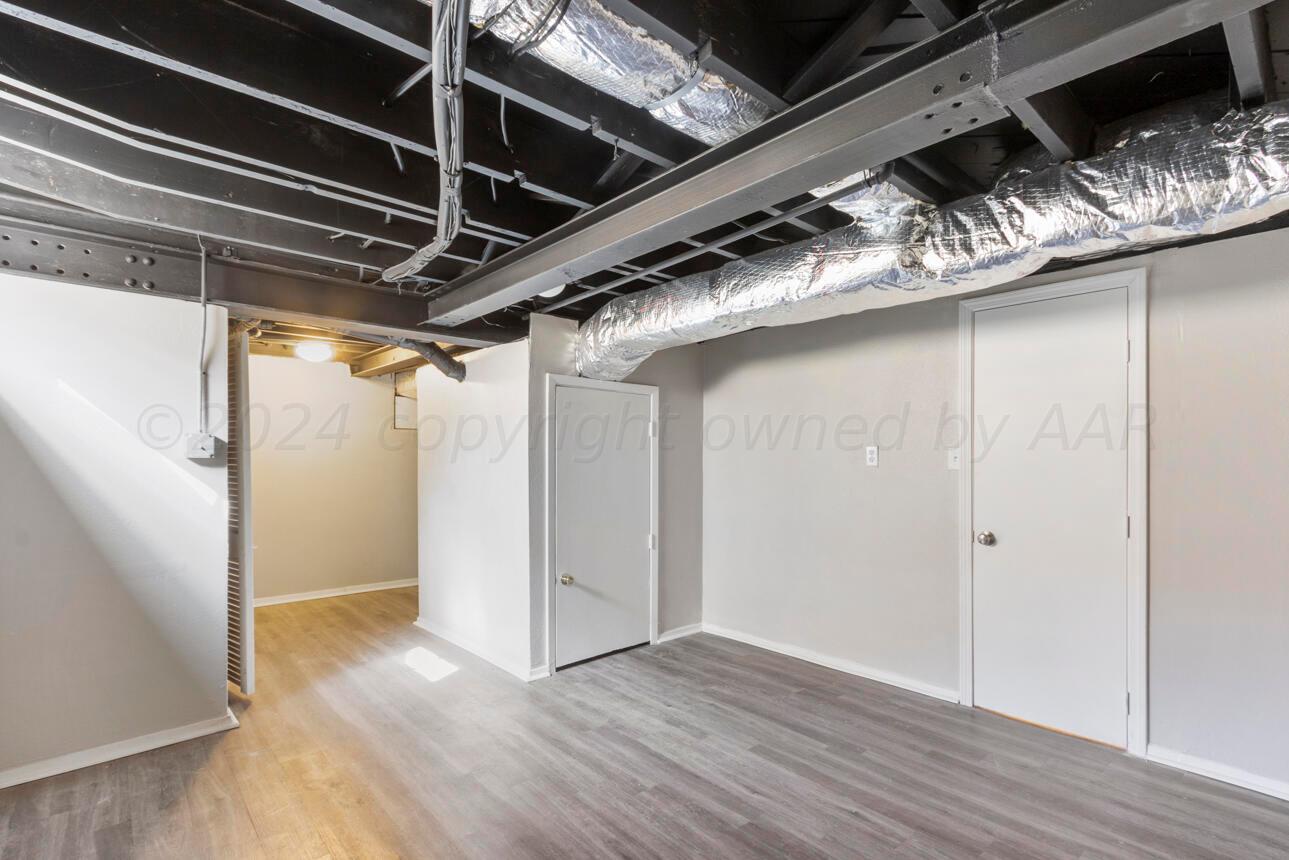 1026 Sunset Terrace Amarillo, TX 79106 - Photo 35 of 44 a view of an empty room