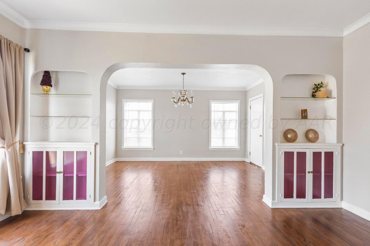 1026 Sunset Terrace Amarillo, TX 79106 - Photo 7 of 44 Front Living Room