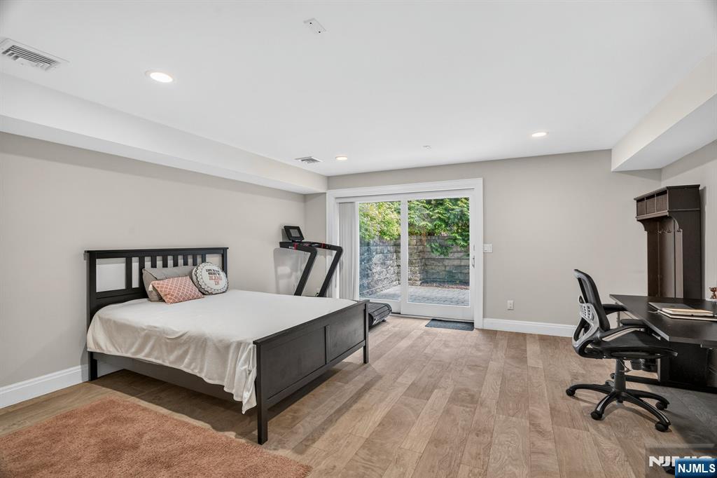 14 Hooks Lane Edgewater, NJ 07020 - Photo 19 of 31