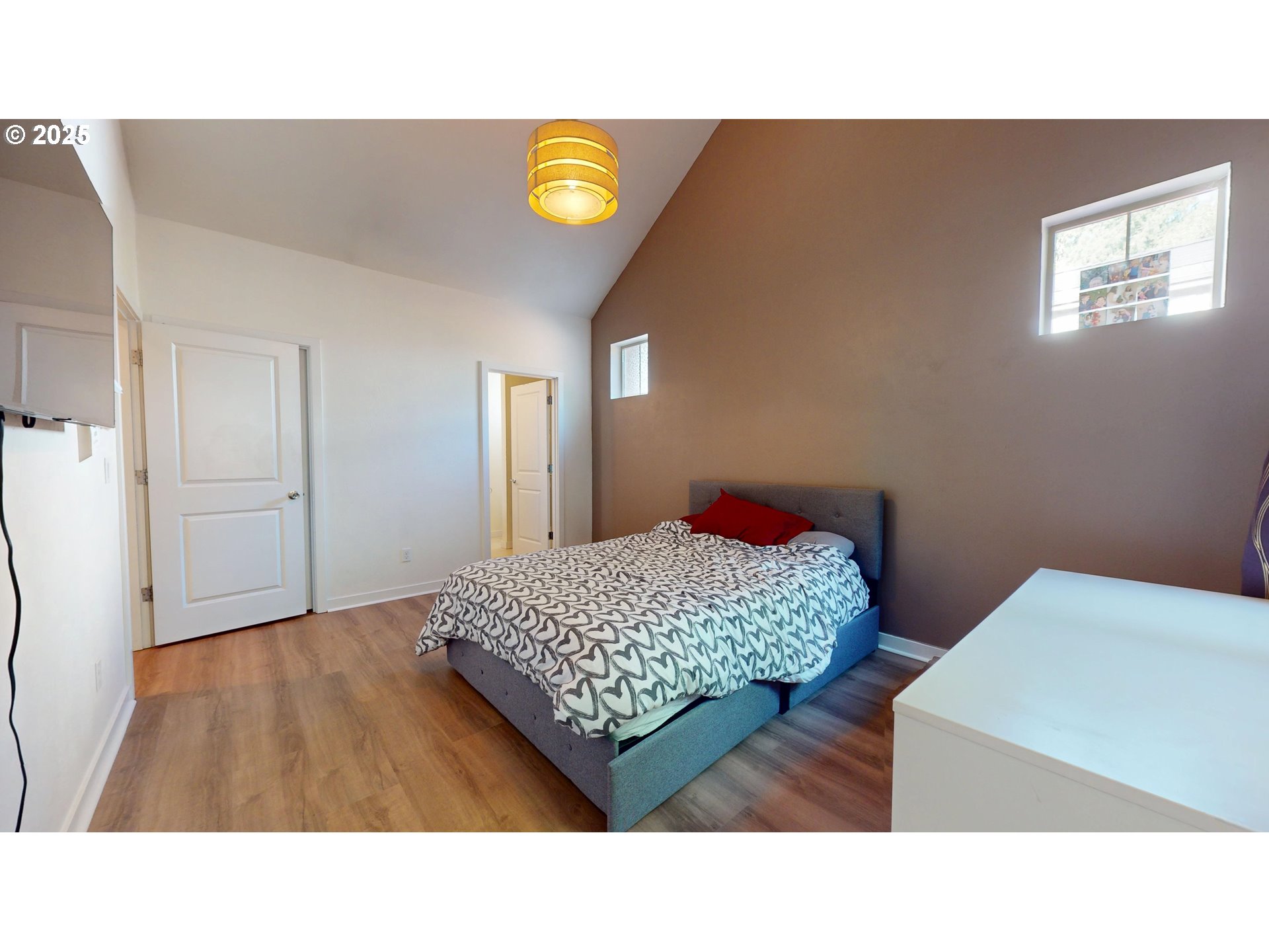 375 Mia Lane Eugene, OR 97401 - Photo 21 of 44 a living room with a couch and potted plant