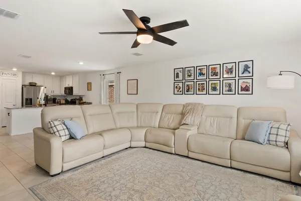 $2,200 | 2308 Tallahassee Drive, Ennis, TX 75119