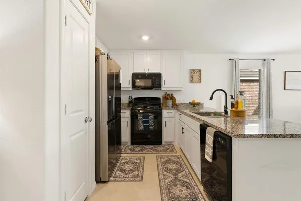 $2,200 | 2308 Tallahassee Drive, Ennis, TX 75119