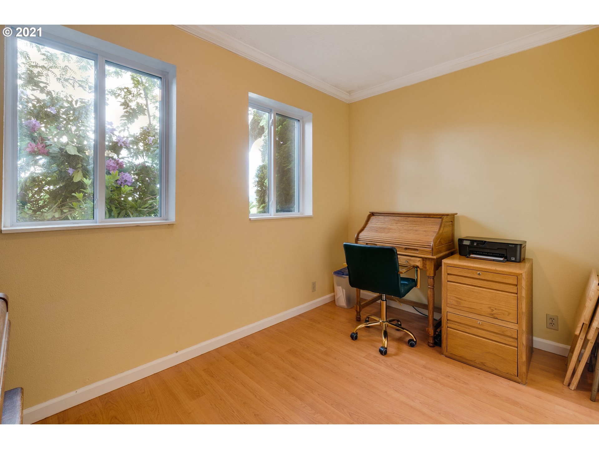 2559 Southwest Dilley Road Forest Grove, OR 97116 - Photo 15 of 32 a workspace with furniture and a window