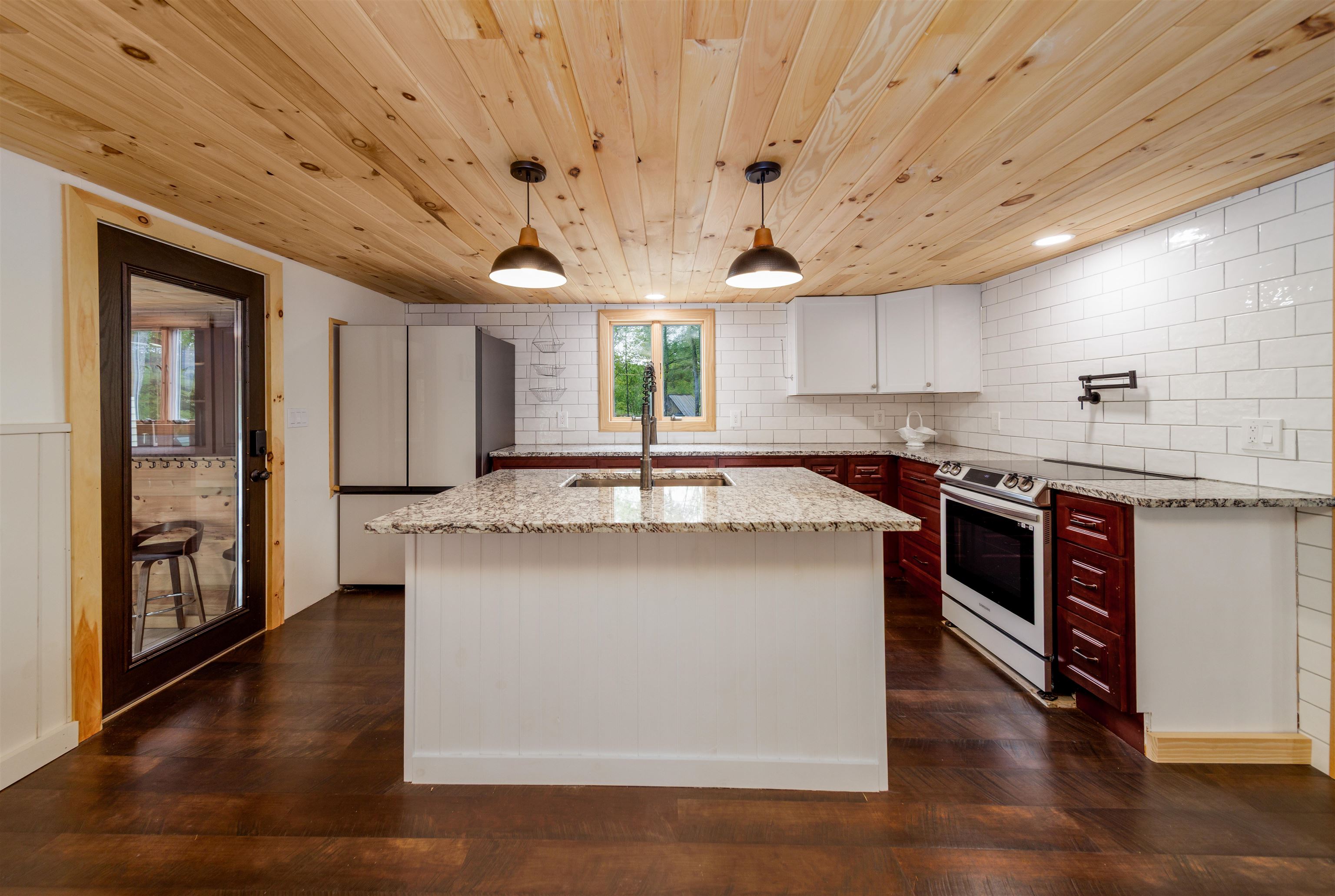 140 Thurber Road Newport, NH 03773 - Photo 4 of 35