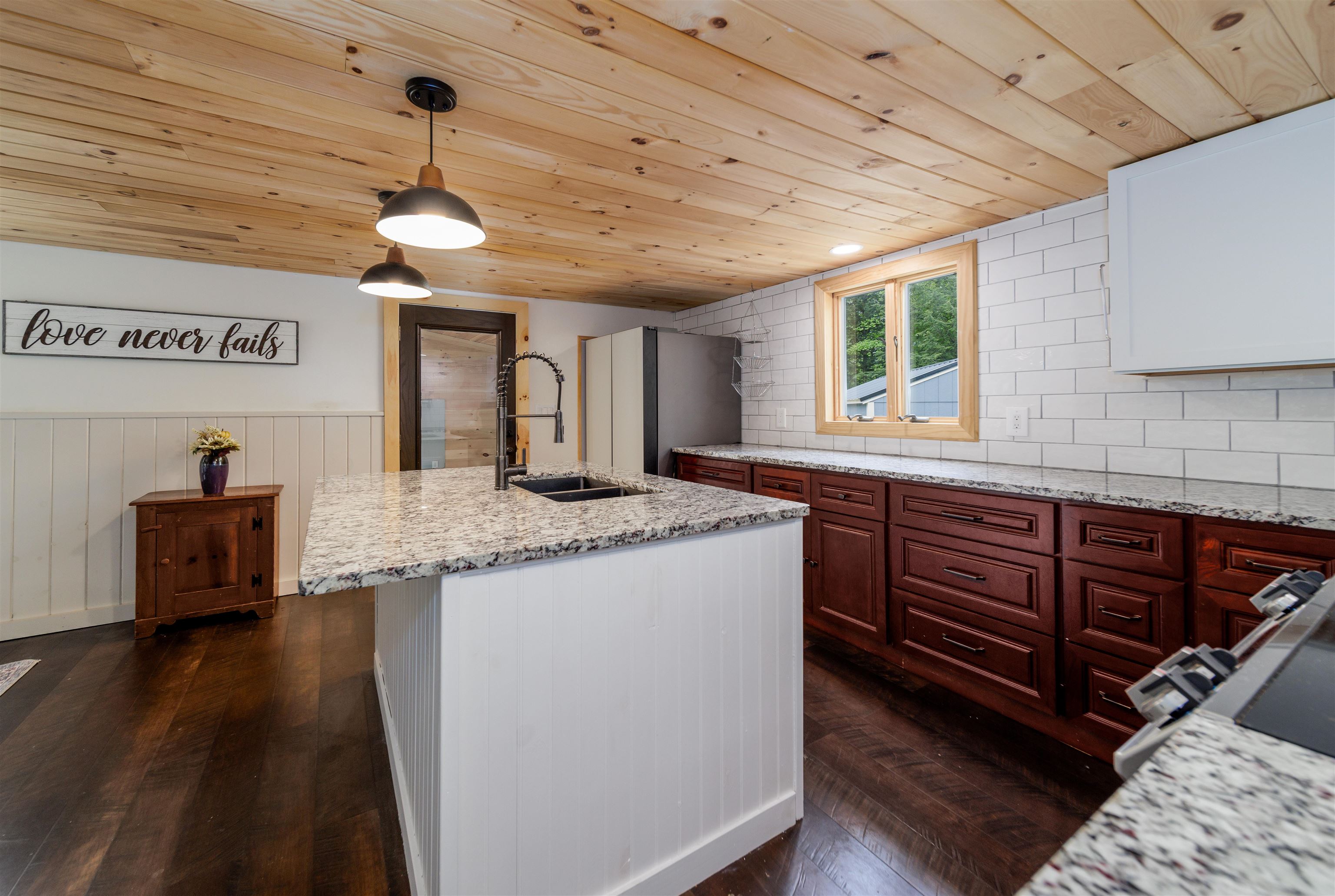 140 Thurber Road Newport, NH 03773 - Photo 5 of 35