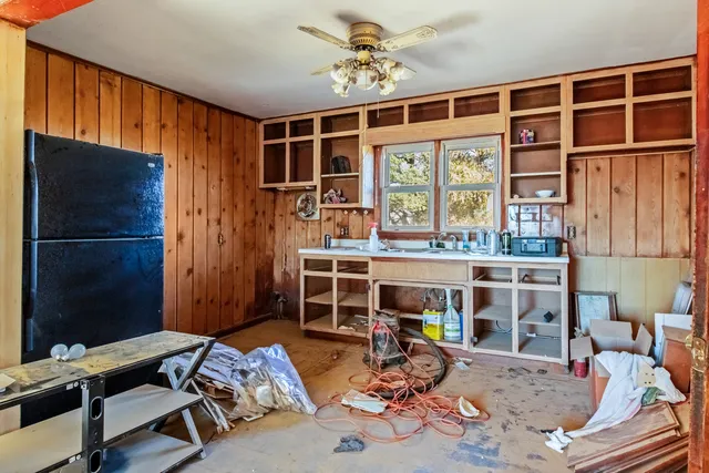 $99,900 | 5827 East 3500S Road, St. Anne, IL 60964