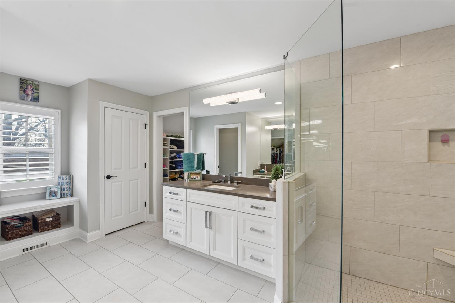 7913 Cooper Road Montgomery, OH 45242 - Photo 18 of 43 Gallery Image 18