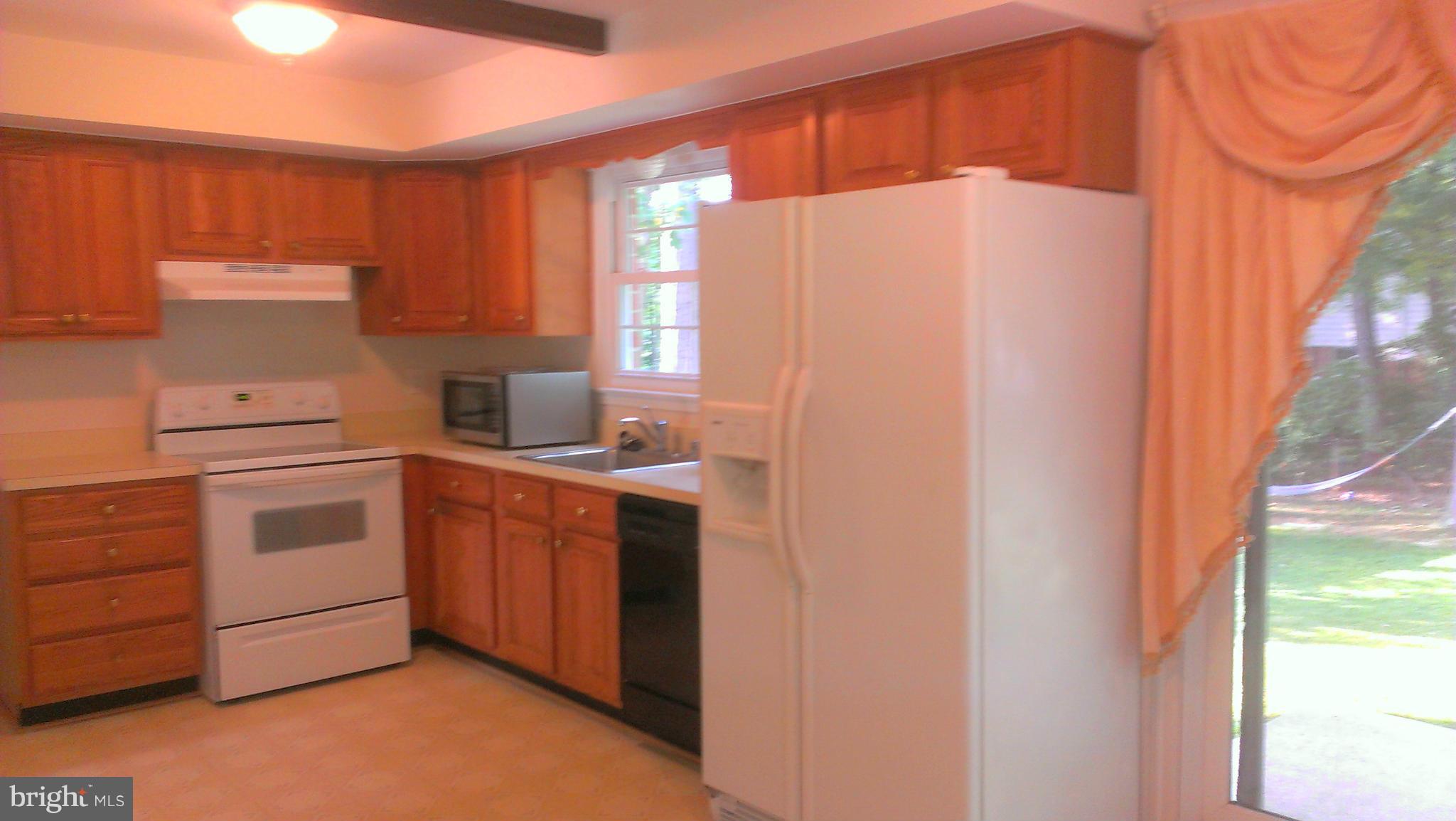 6925 Sydenstricker Road Springfield, VA 22152 - Photo 8 of 28 Kitchen