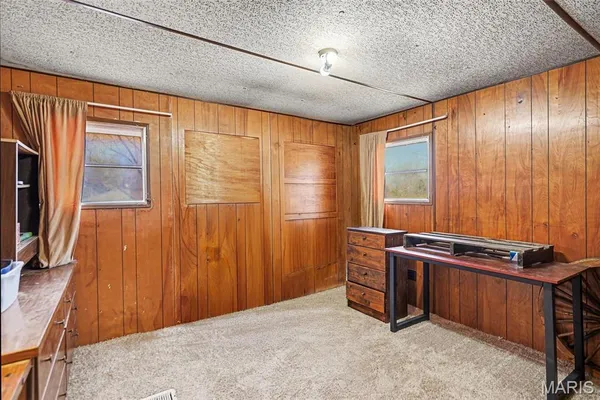 $275,000 | 64 Mocking Bird Lane, Hawk Point, MO 63349