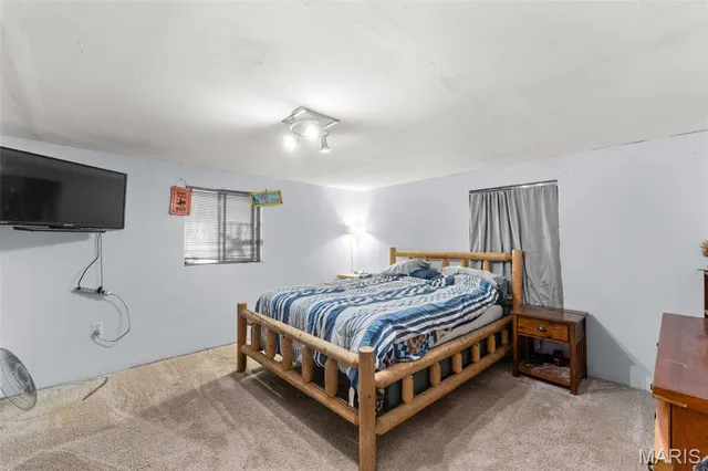 $325,000 | 64 Mocking Bird Lane, Hawk Point, MO 63349