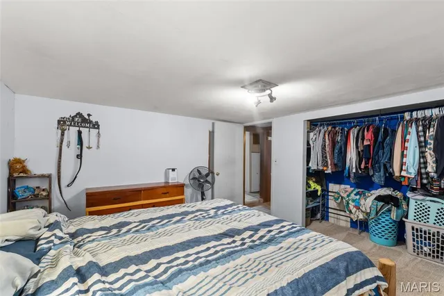 $325,000 | 64 Mocking Bird Lane, Hawk Point, MO 63349