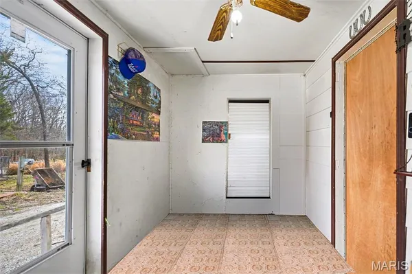 $275,000 | 64 Mocking Bird Lane, Hawk Point, MO 63349