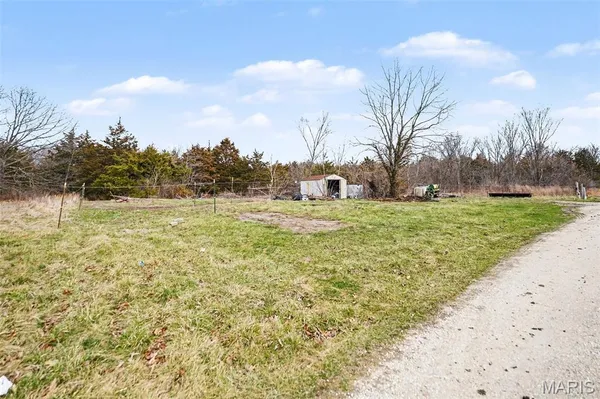 $275,000 | 64 Mocking Bird Lane, Hawk Point, MO 63349