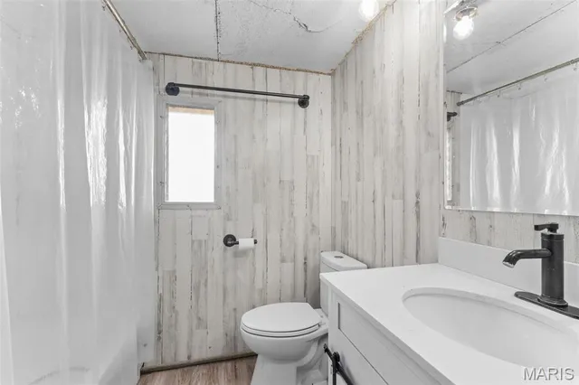 $325,000 | 64 Mocking Bird Lane, Hawk Point, MO 63349