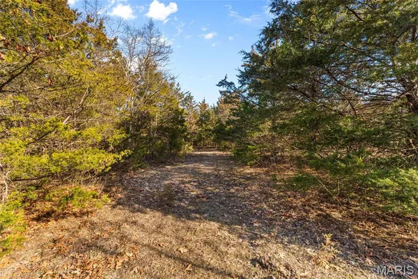 $275,000 | 64 Mocking Bird Lane, Hawk Point, MO 63349