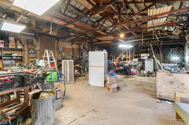 $325,000 | 64 Mocking Bird Lane, Hawk Point, MO 63349