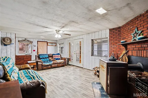 $275,000 | 64 Mocking Bird Lane, Hawk Point, MO 63349