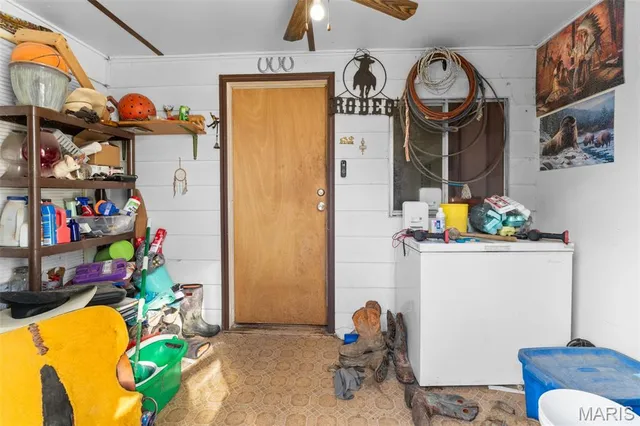 $325,000 | 64 Mocking Bird Lane, Hawk Point, MO 63349