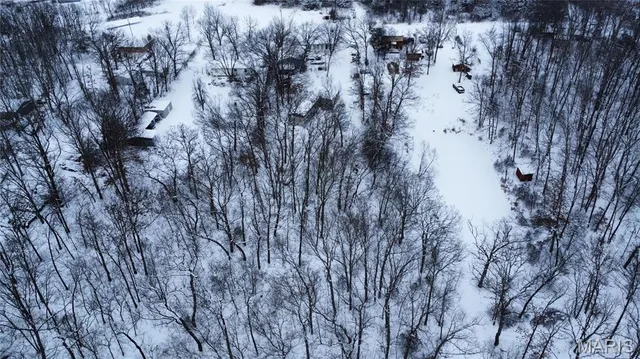 $325,000 | 64 Mocking Bird Lane, Hawk Point, MO 63349