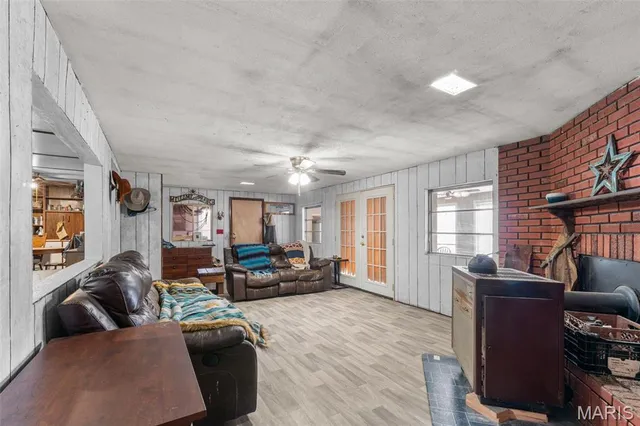 $325,000 | 64 Mocking Bird Lane, Hawk Point, MO 63349