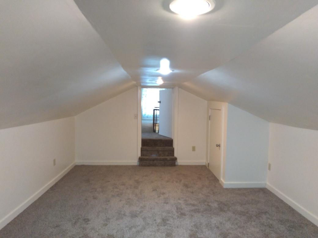 5122 North Bennett Road Monroe Center, IL 61052 - Photo 20 of 29 an empty room with an entryway
