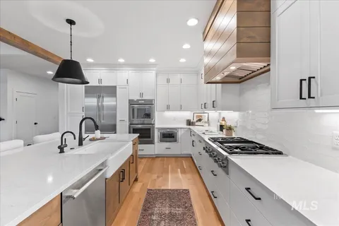 $1,050,000 | 7929 West Deerfawn Lane, Eagle, ID 83616