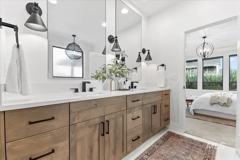 $1,095,000 | 7929 West Deerfawn Lane, Eagle, ID 83616