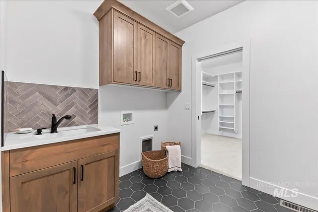 $1,095,000 | 7929 West Deerfawn Lane, Eagle, ID 83616